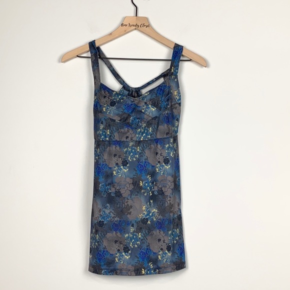 REI Tops - REI Active Workout Top Flowers Built In Bra Cutout